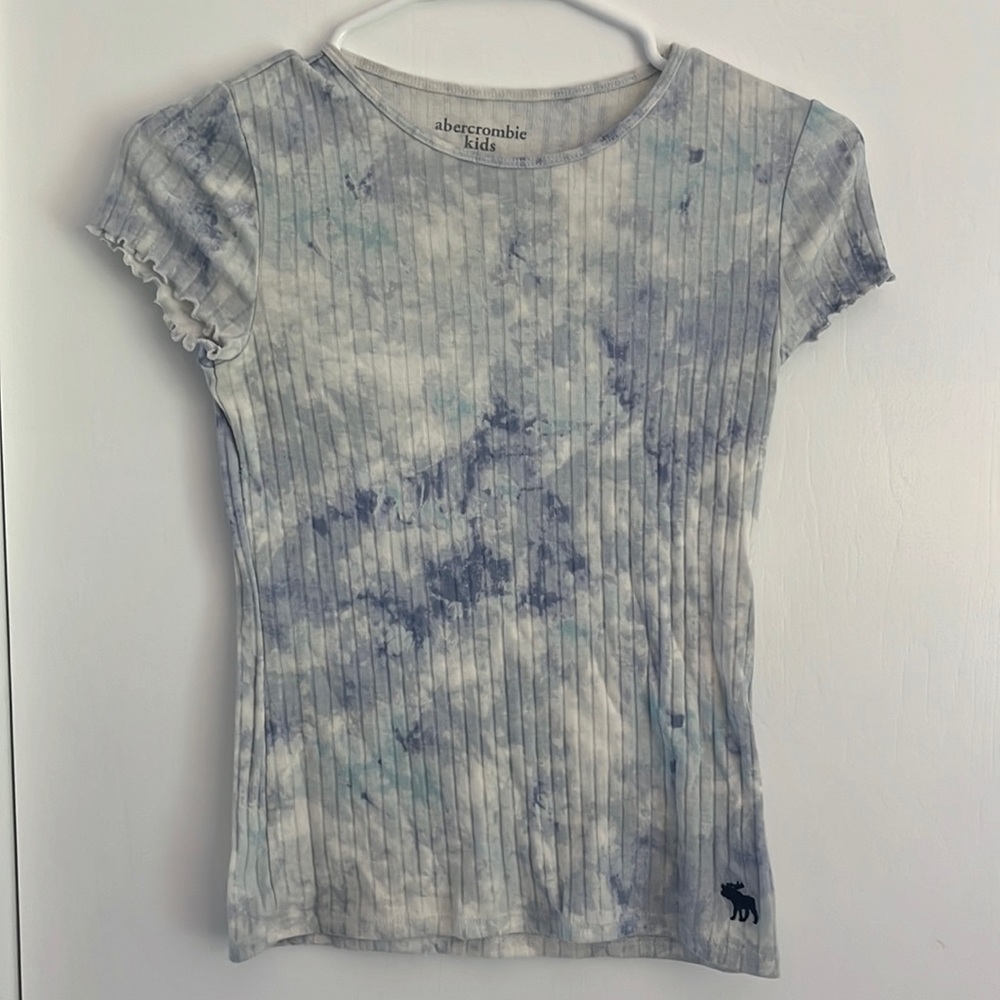 Worn Abercrombie Kids Scalloped Short Sleeve Tee
